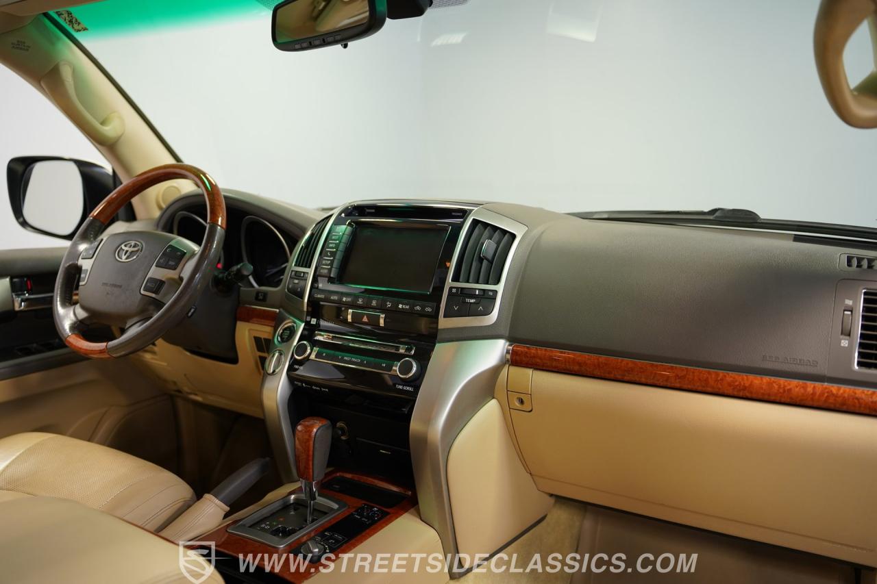 2013 Toyota Land Cruiser