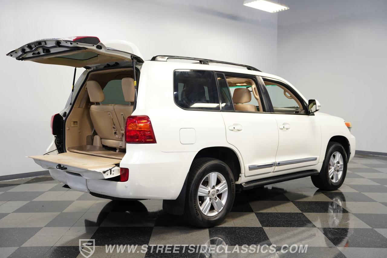 2013 Toyota Land Cruiser