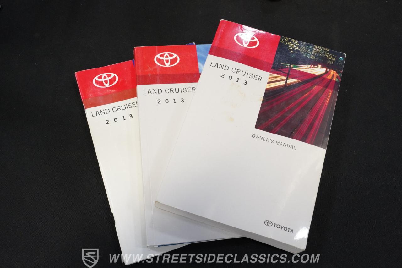 2013 Toyota Land Cruiser