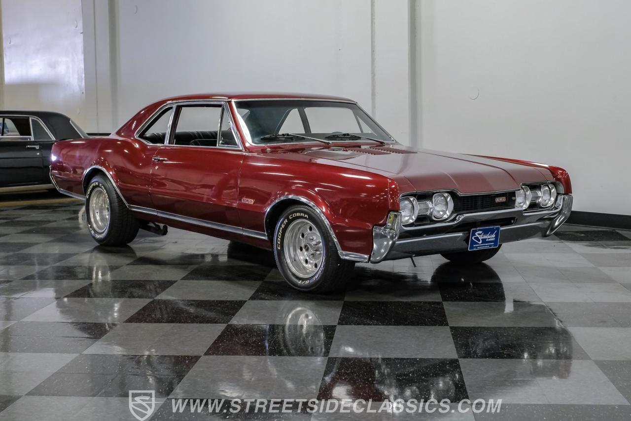 1967 Oldsmobile Cutlass Supreme