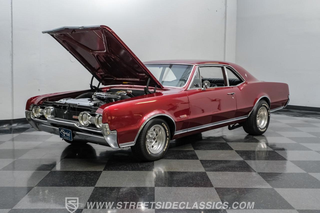 1967 Oldsmobile Cutlass Supreme
