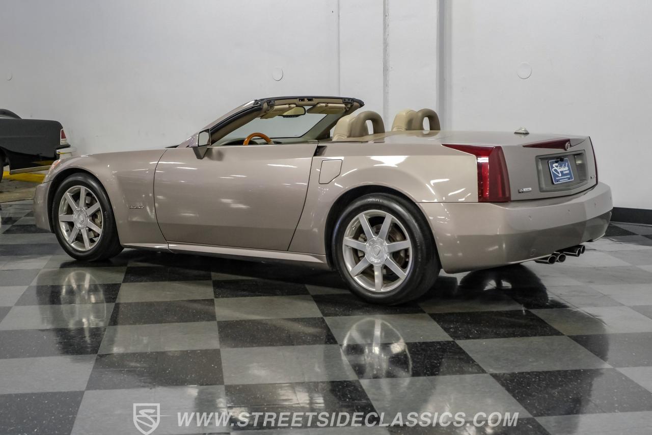 2005 Cadillac XLR
