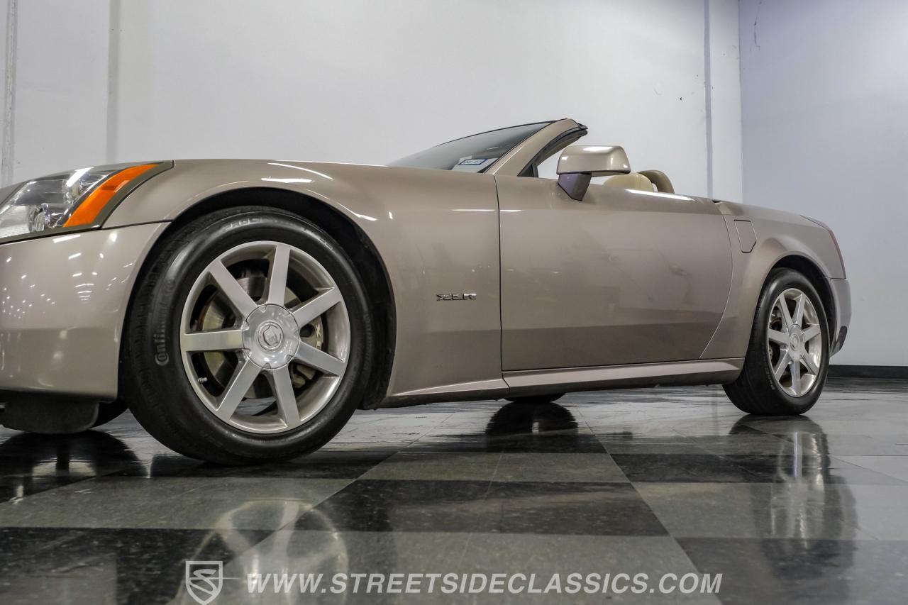 2005 Cadillac XLR