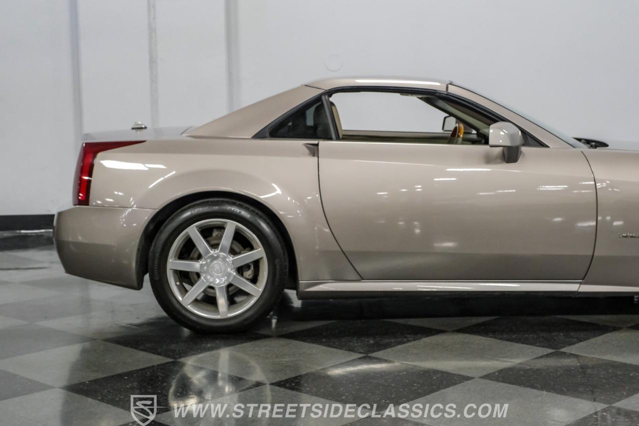 2005 Cadillac XLR