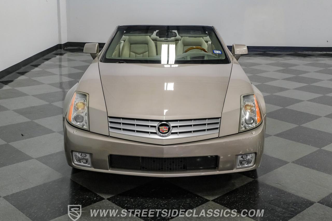 2005 Cadillac XLR