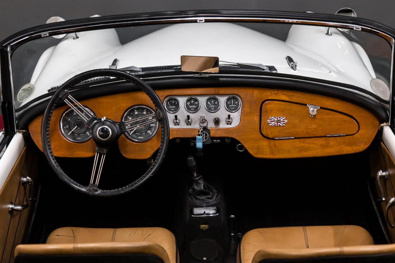 1961 Daimler SP250