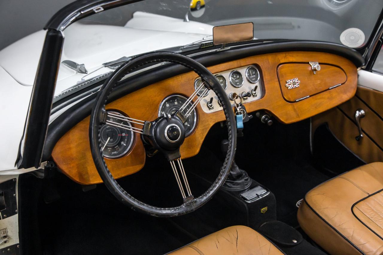 1961 Daimler SP250