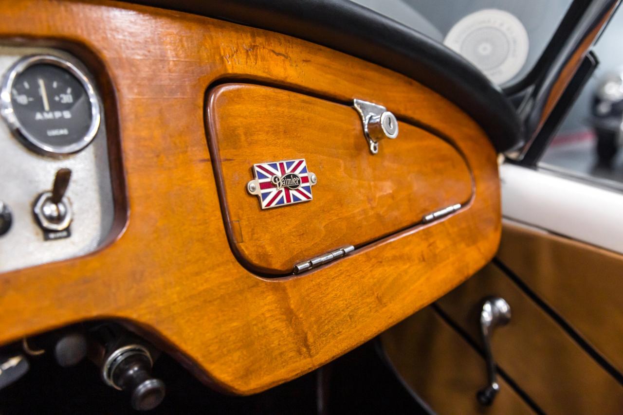 1961 Daimler SP250