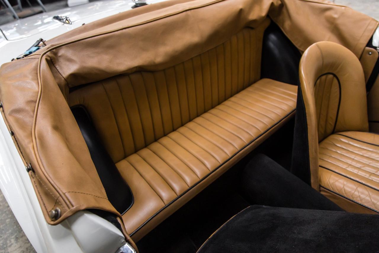 1961 Daimler SP250