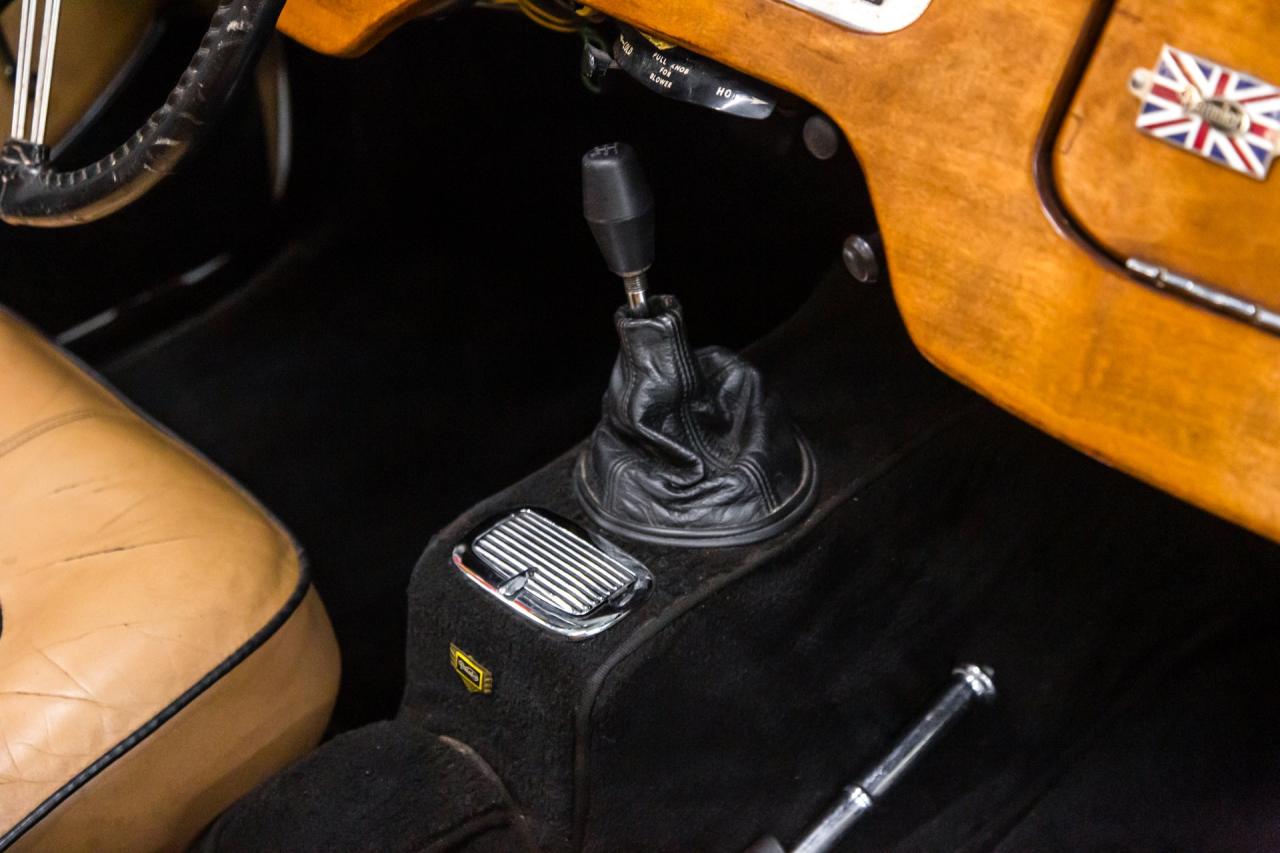1961 Daimler SP250
