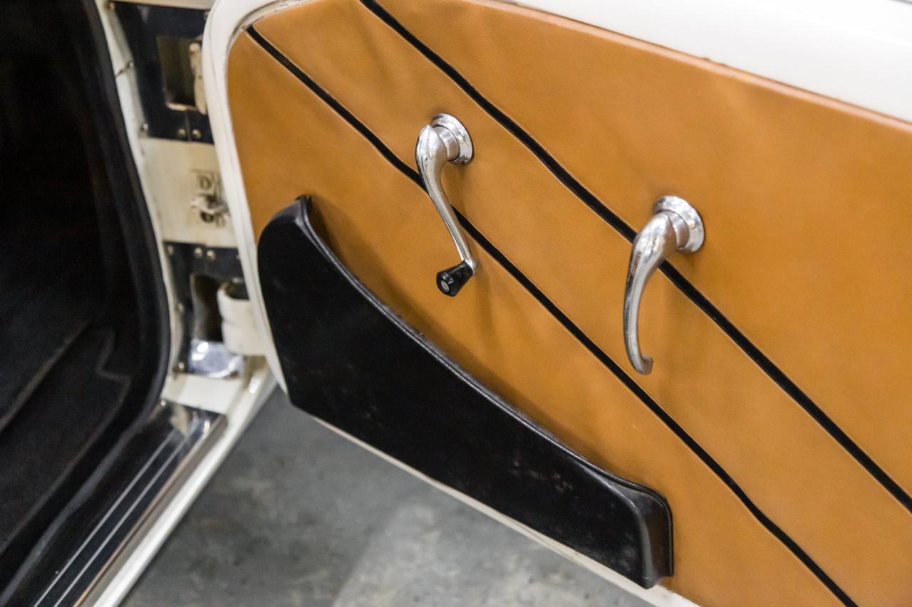 1961 Daimler SP250