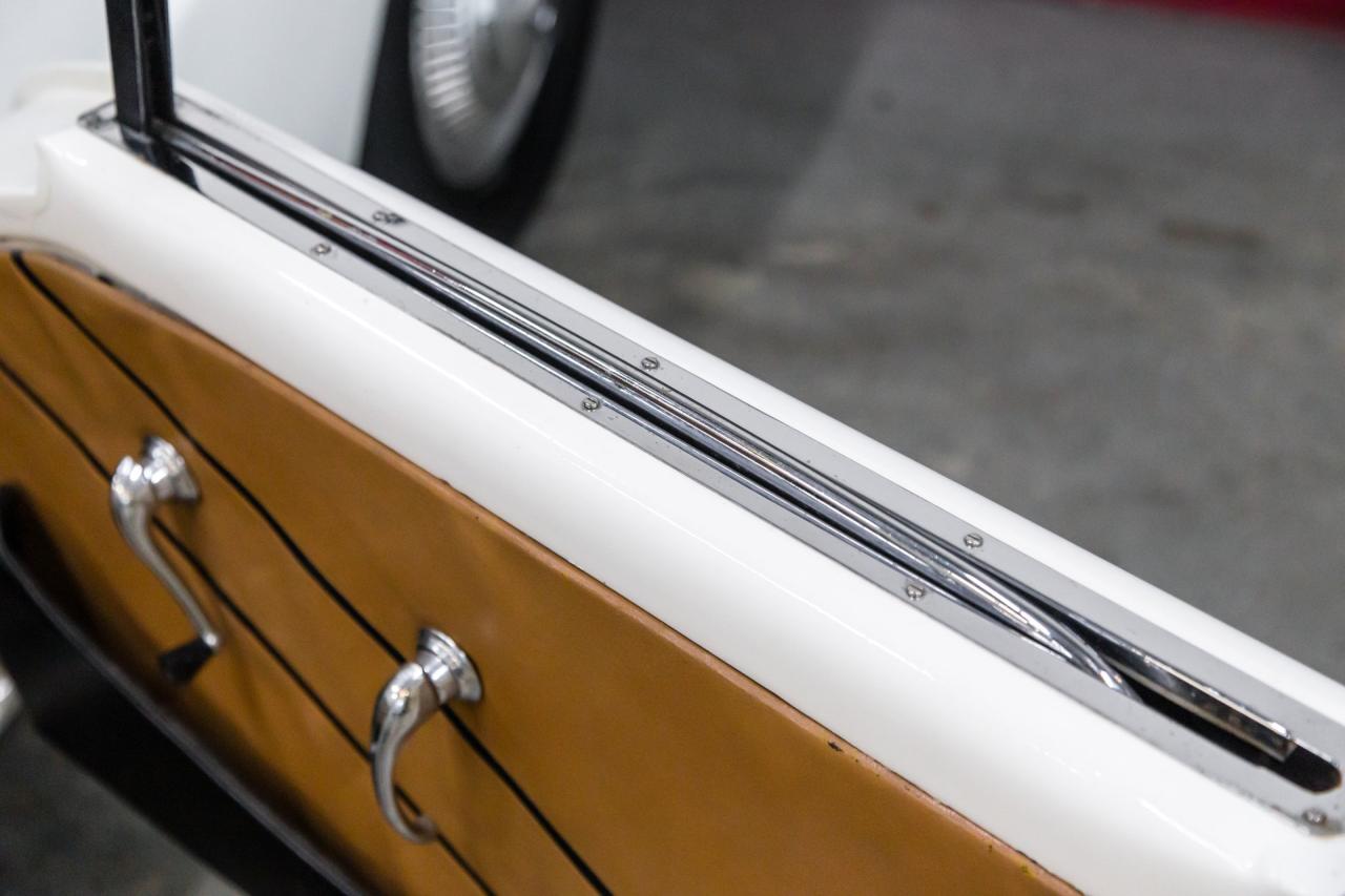 1961 Daimler SP250