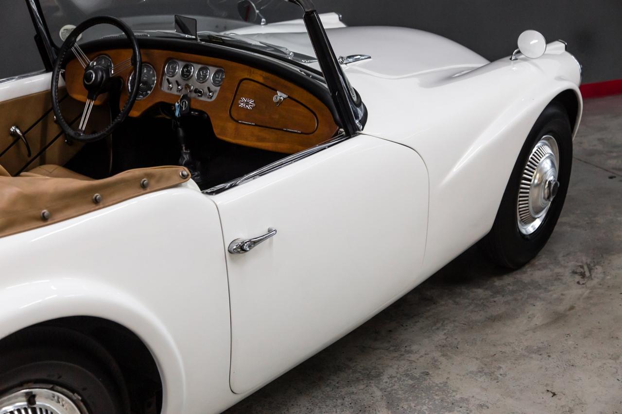 1961 Daimler SP250