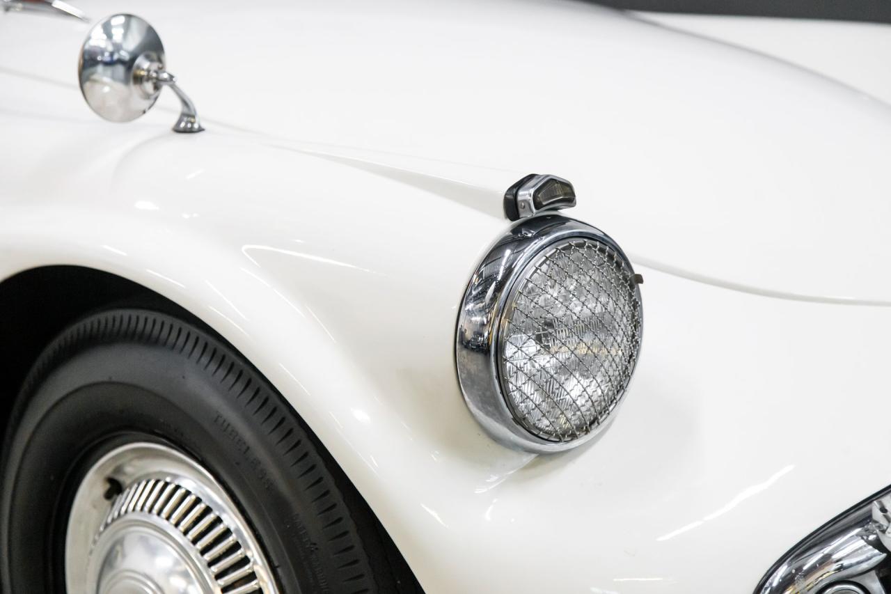 1961 Daimler SP250