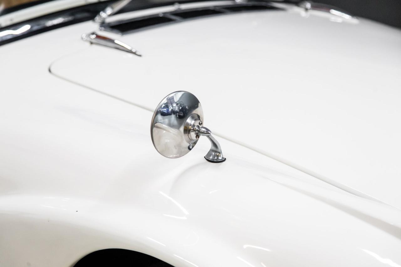 1961 Daimler SP250