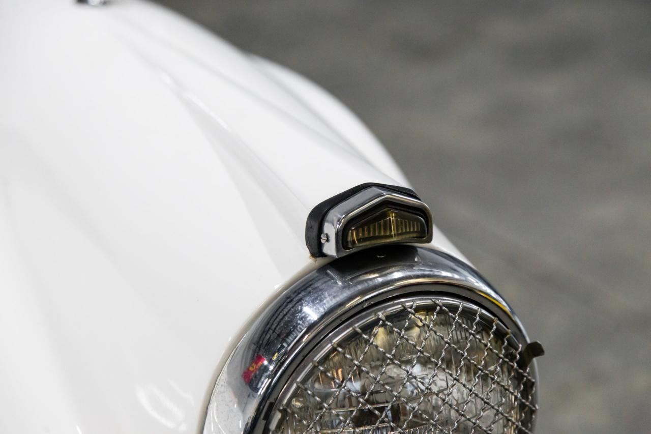 1961 Daimler SP250