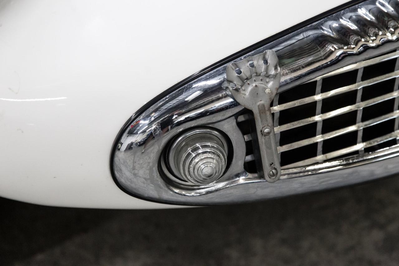 1961 Daimler SP250