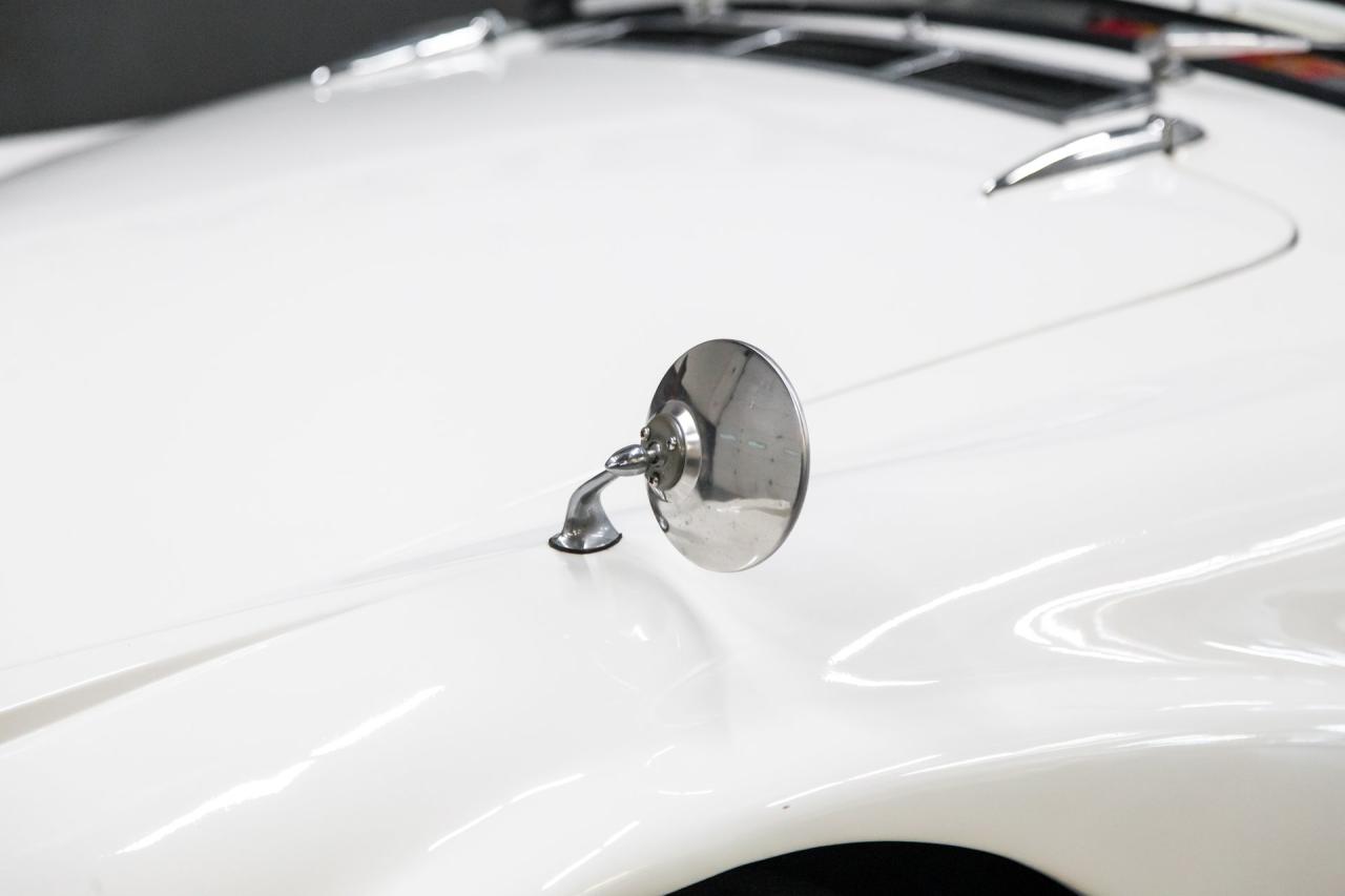 1961 Daimler SP250