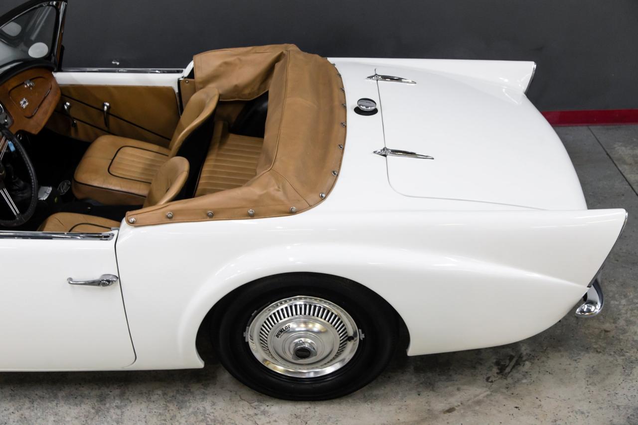 1961 Daimler SP250