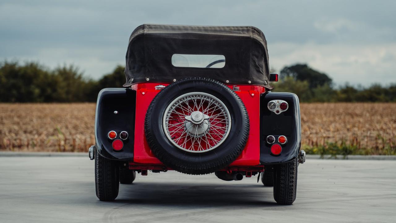 1937 SS Jaguar 100 2 &frac12;-litre Roadster