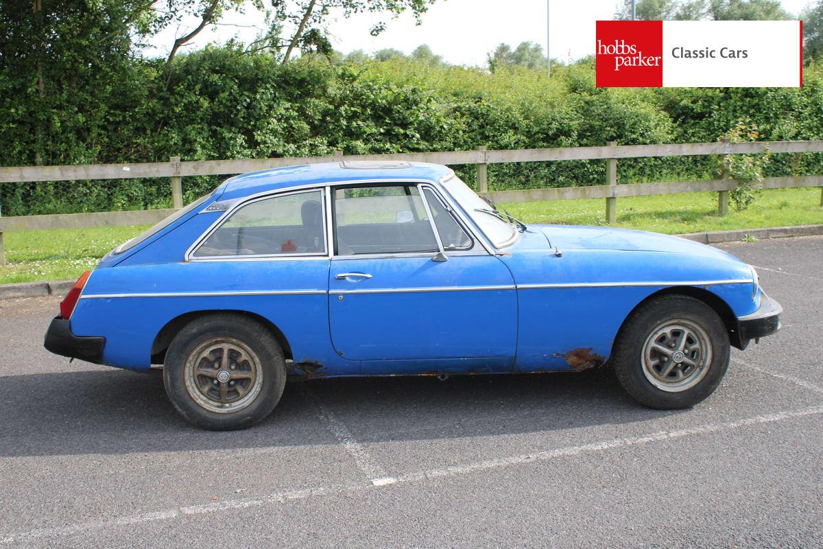 1975 MG B GT