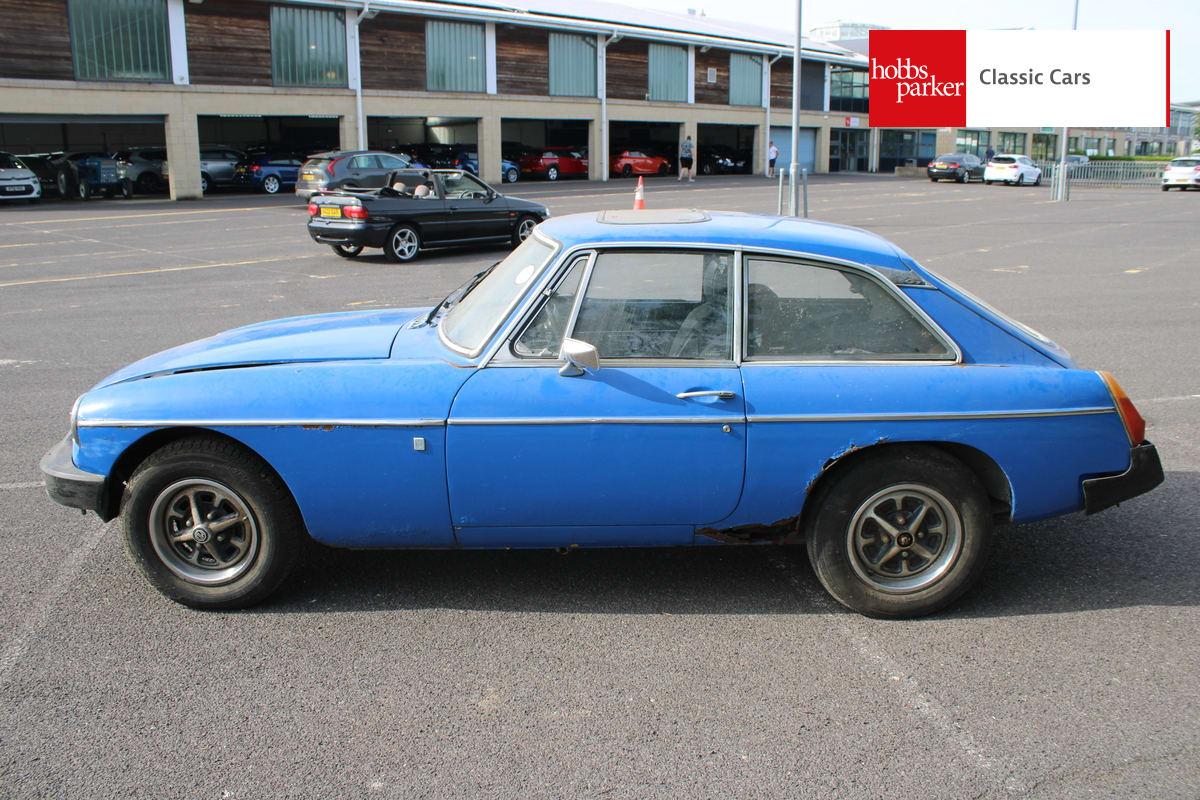 1975 MG B GT
