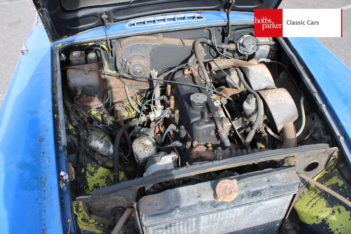 1975 MG B GT