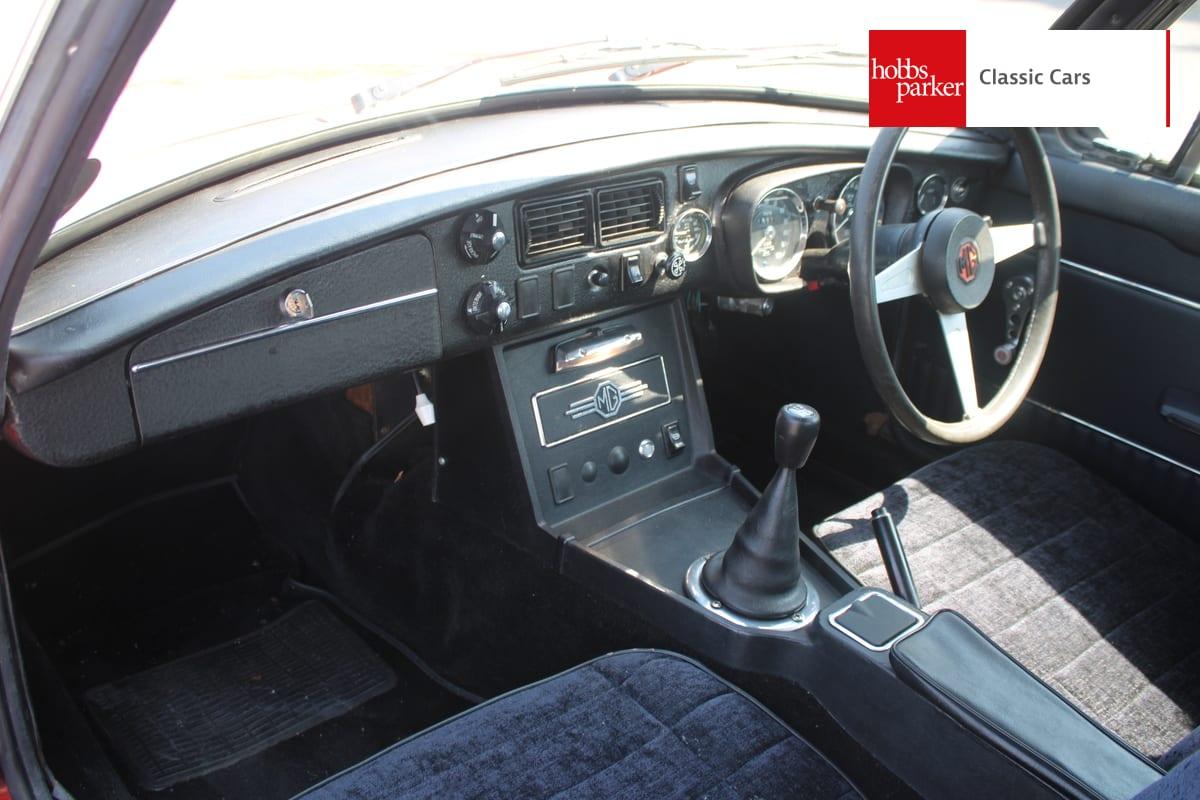 1974 MG B GT