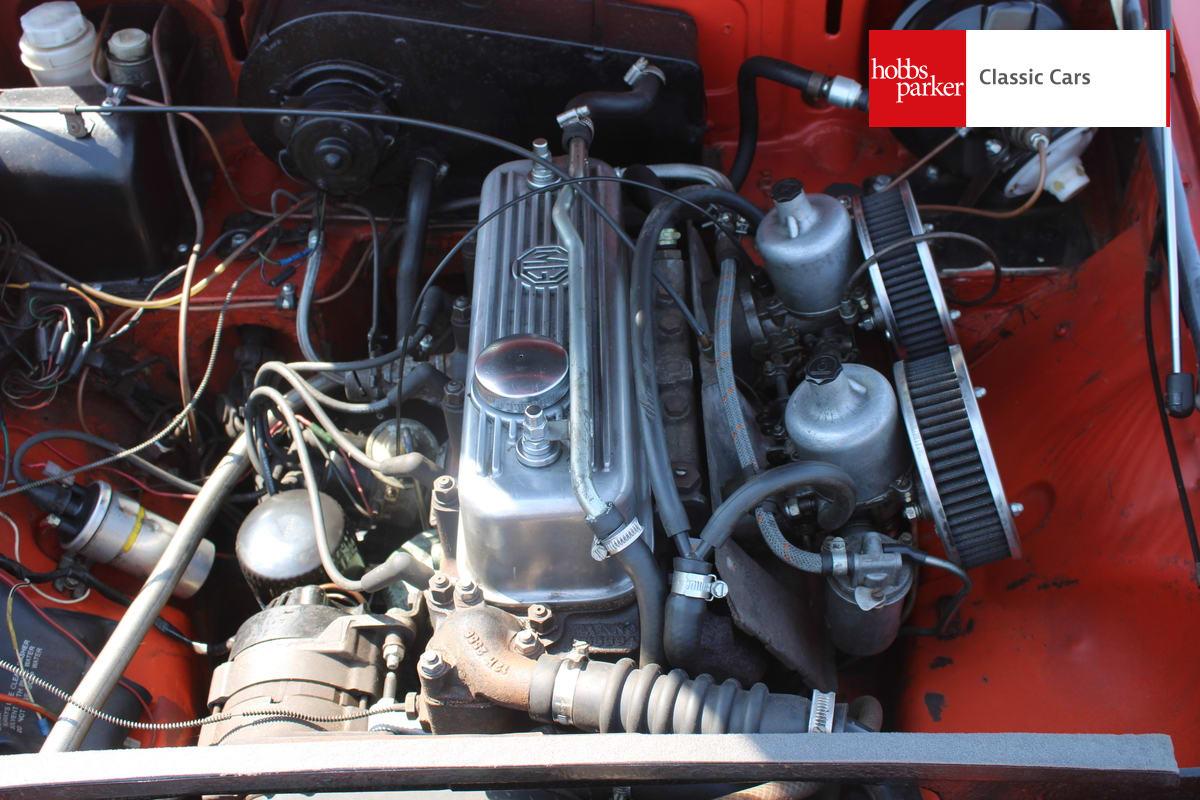 1974 MG B GT