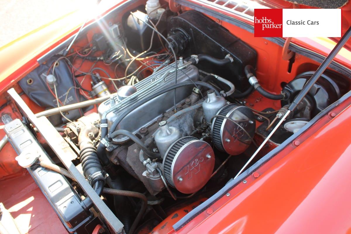 1974 MG B GT
