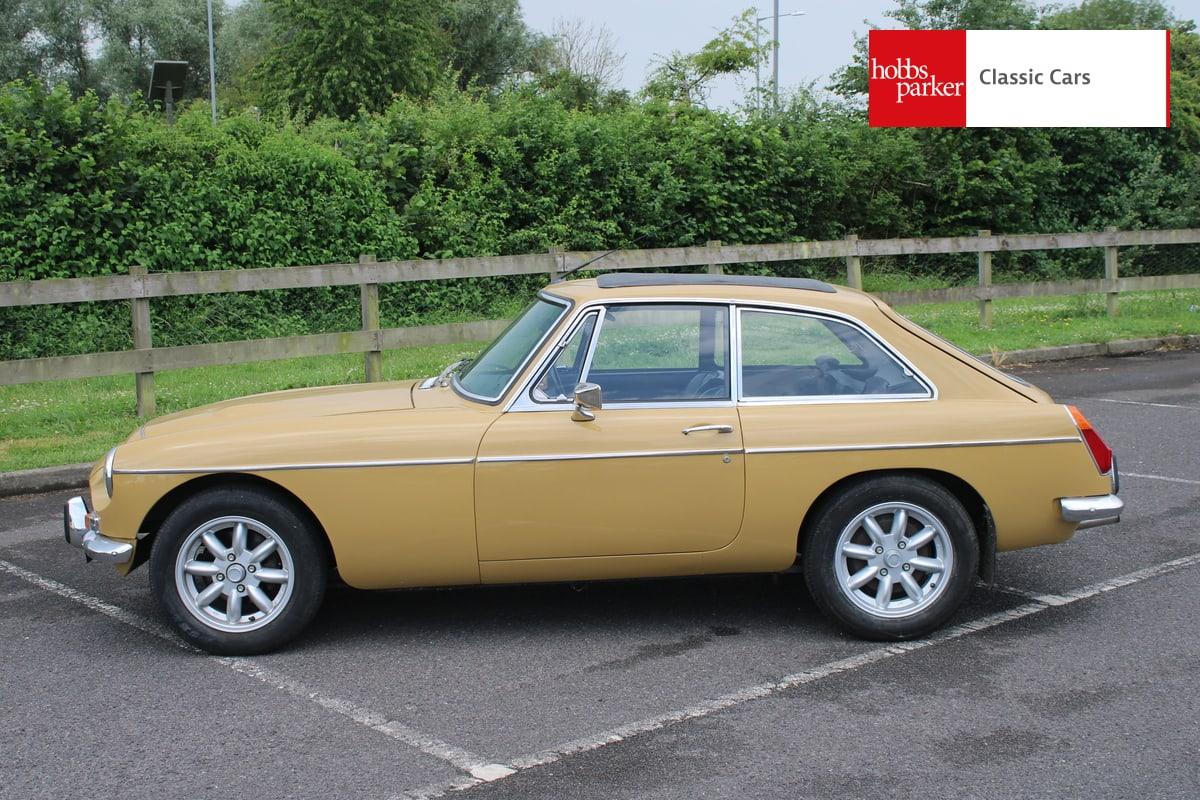 1972 MG B GT V8
