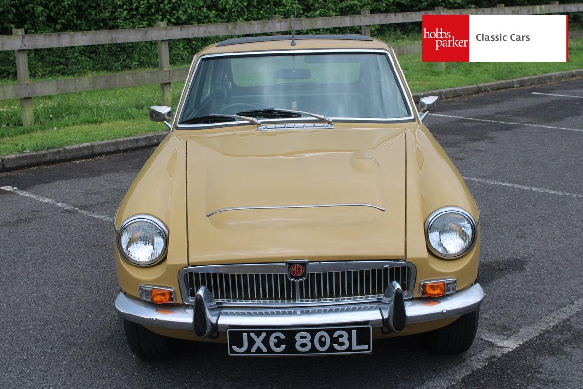 1972 MG B GT V8