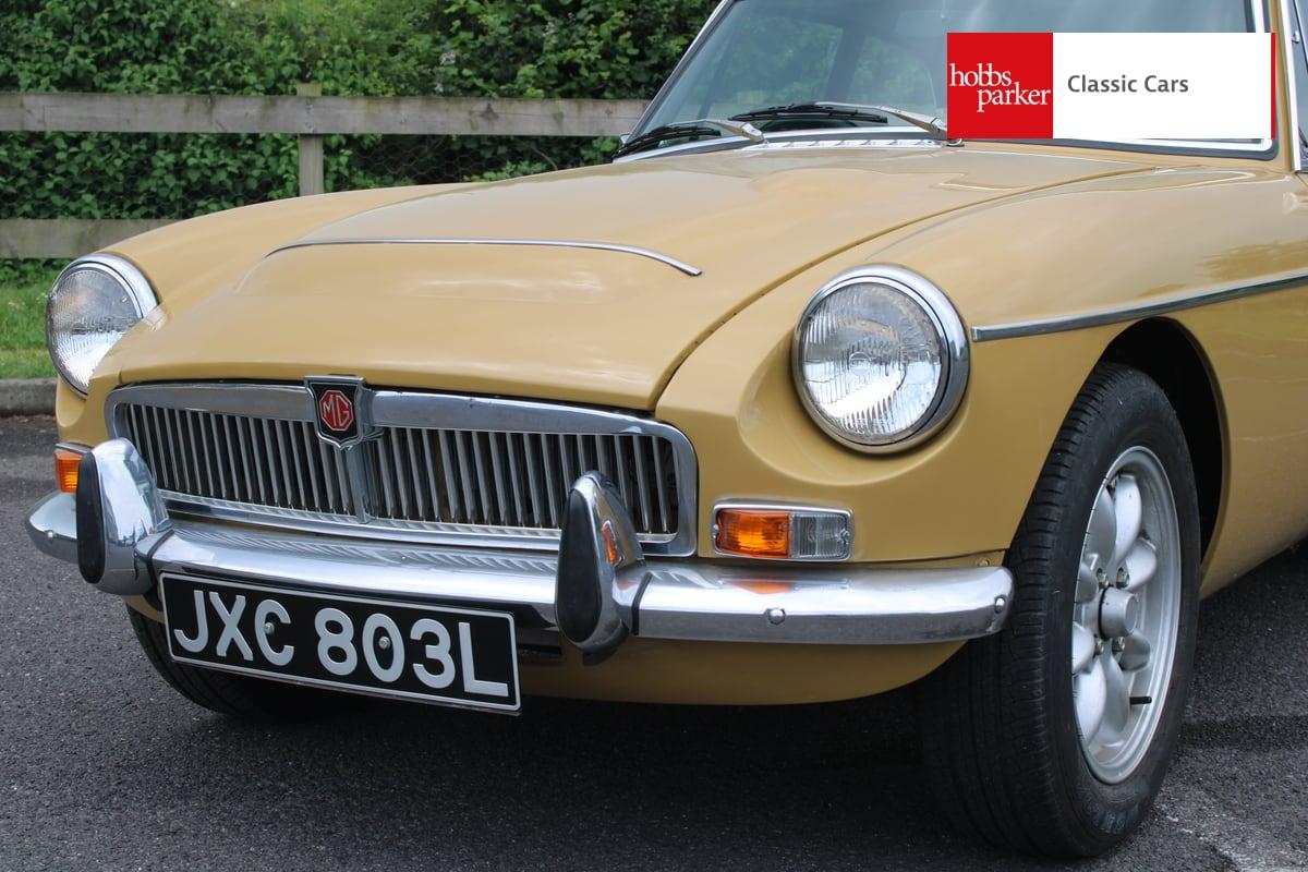 1972 MG B GT V8
