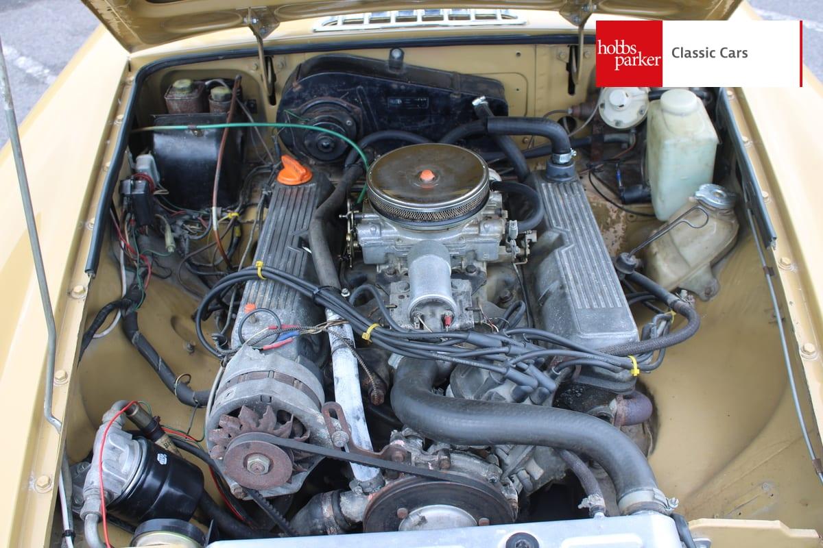 1972 MG B GT V8