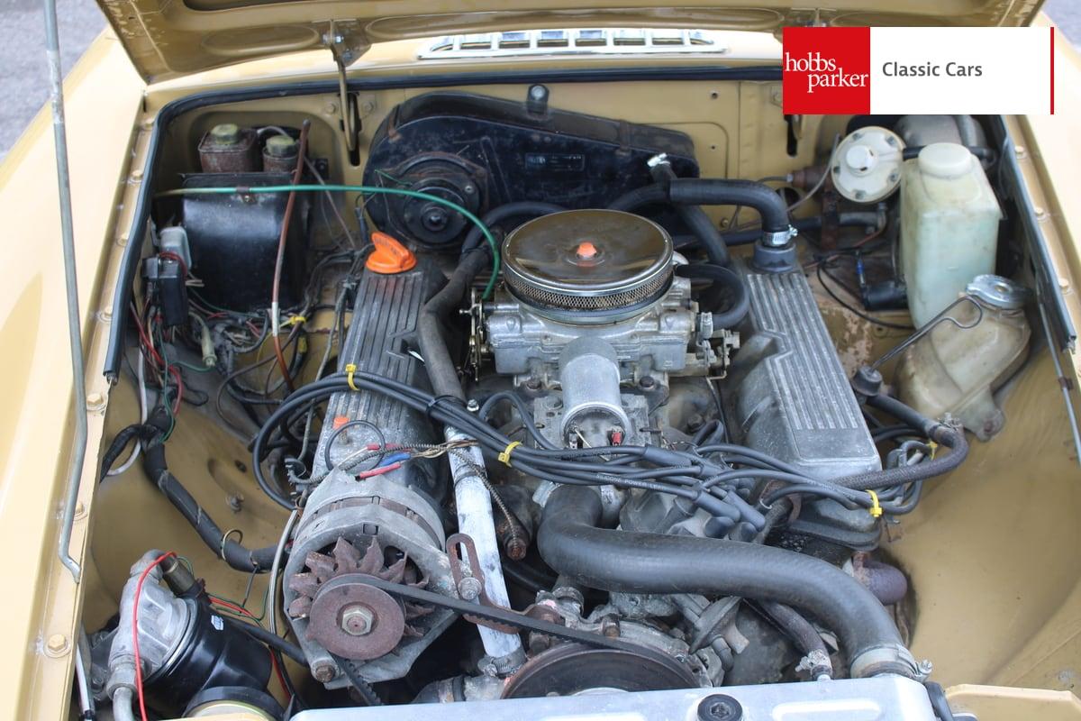 1972 MG B GT V8