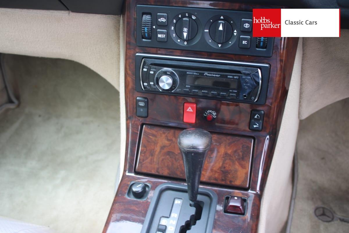 1991 Mercedes - Benz 300SL-24 AUTO