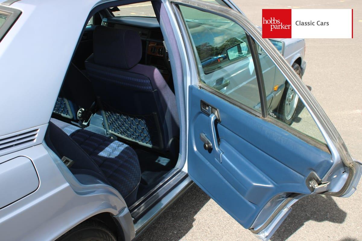 1994 Mercedes - Benz 190E AUTO
