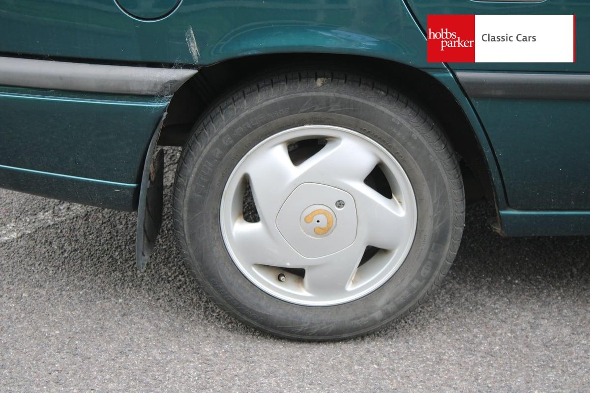 1995 Vauxhall CAVALIER LS 1.8