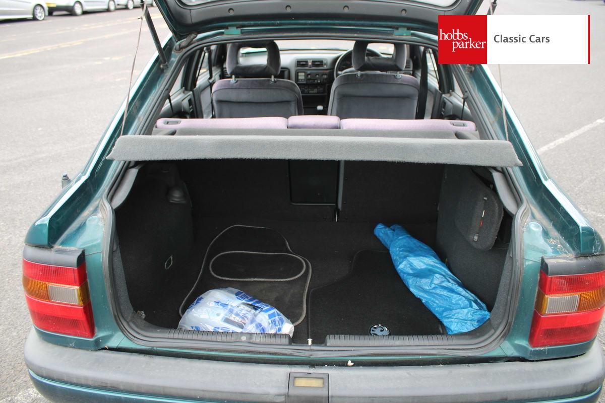 1995 Vauxhall CAVALIER LS 1.8