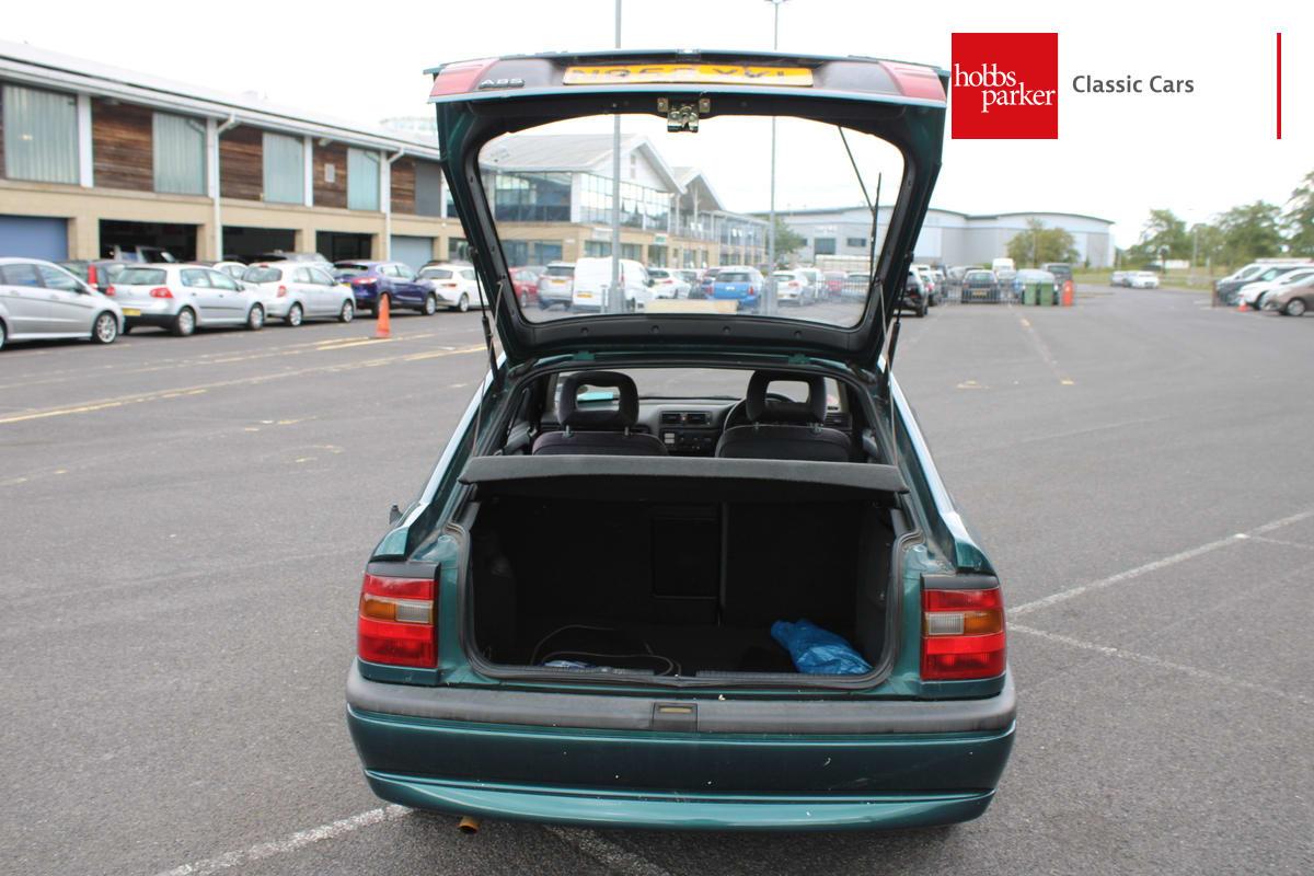 1995 Vauxhall CAVALIER LS 1.8