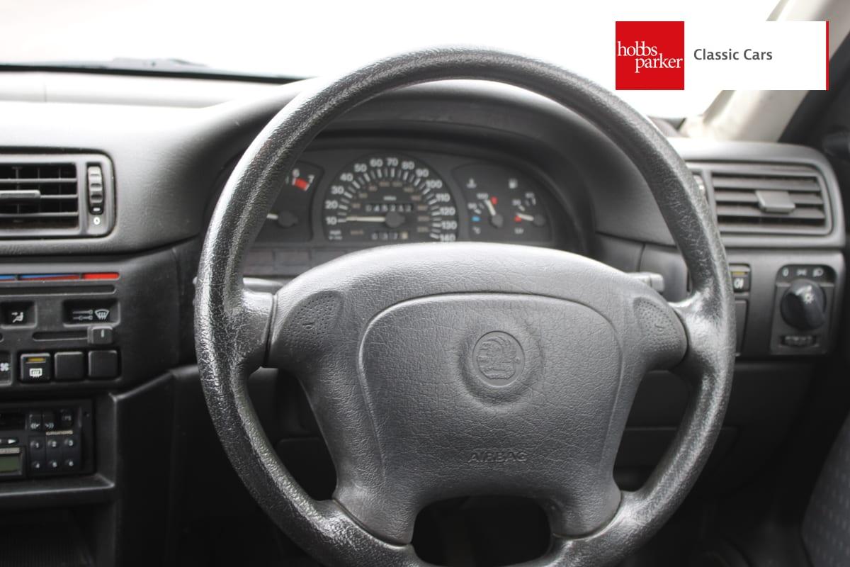 1995 Vauxhall CAVALIER LS 1.8