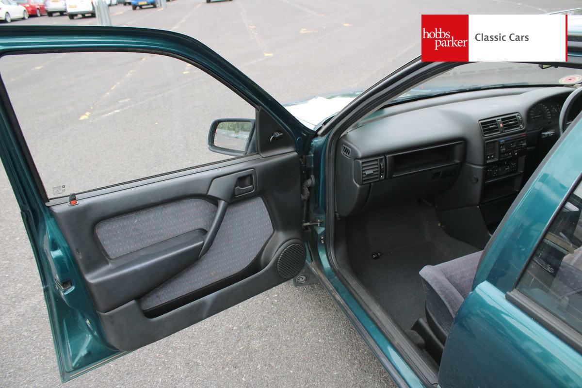 1995 Vauxhall CAVALIER LS 1.8