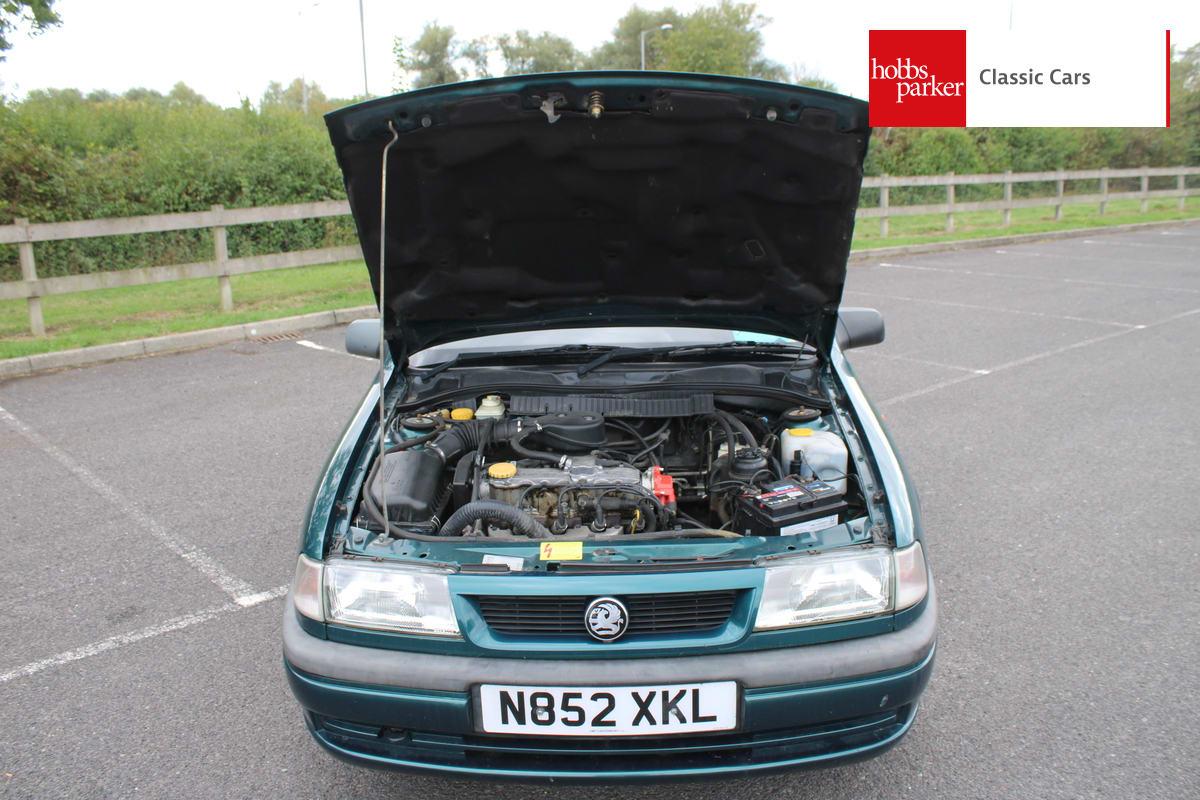 1995 Vauxhall CAVALIER LS 1.8
