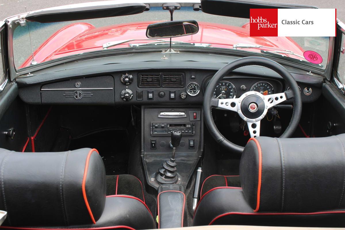 1972 MG B Roadster