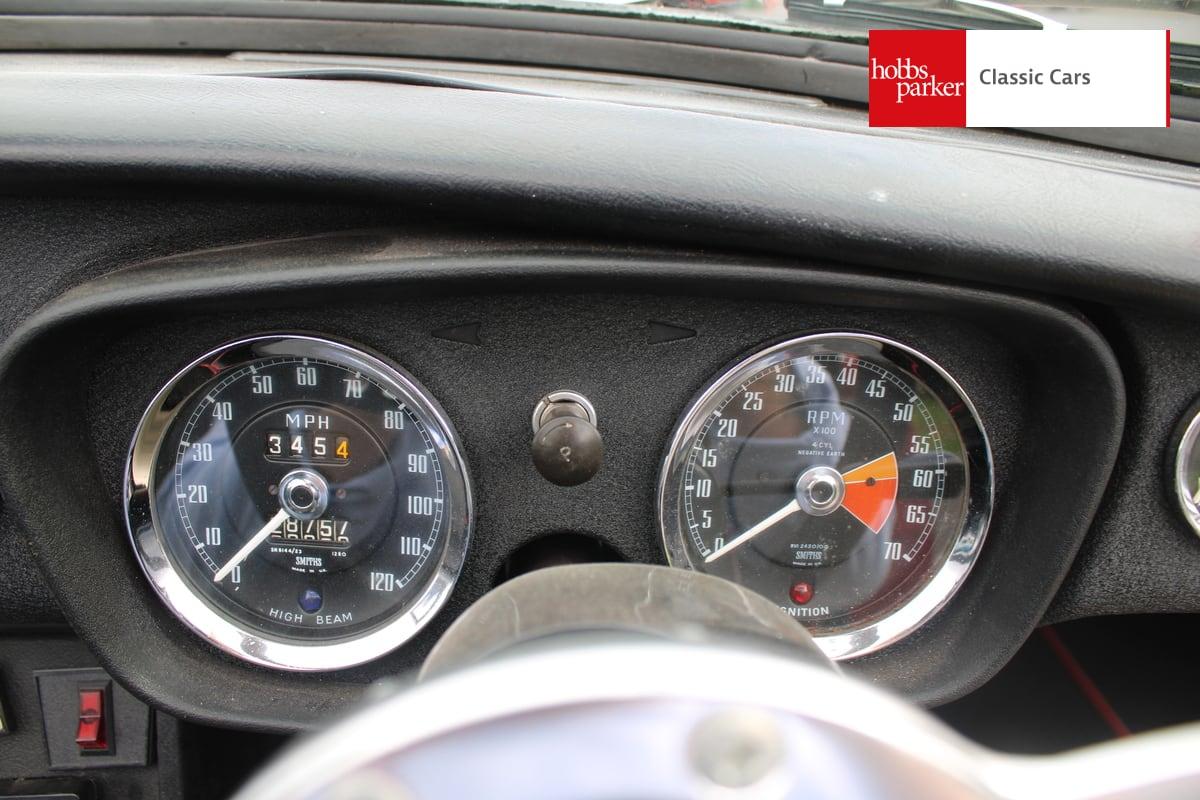 1972 MG B Roadster