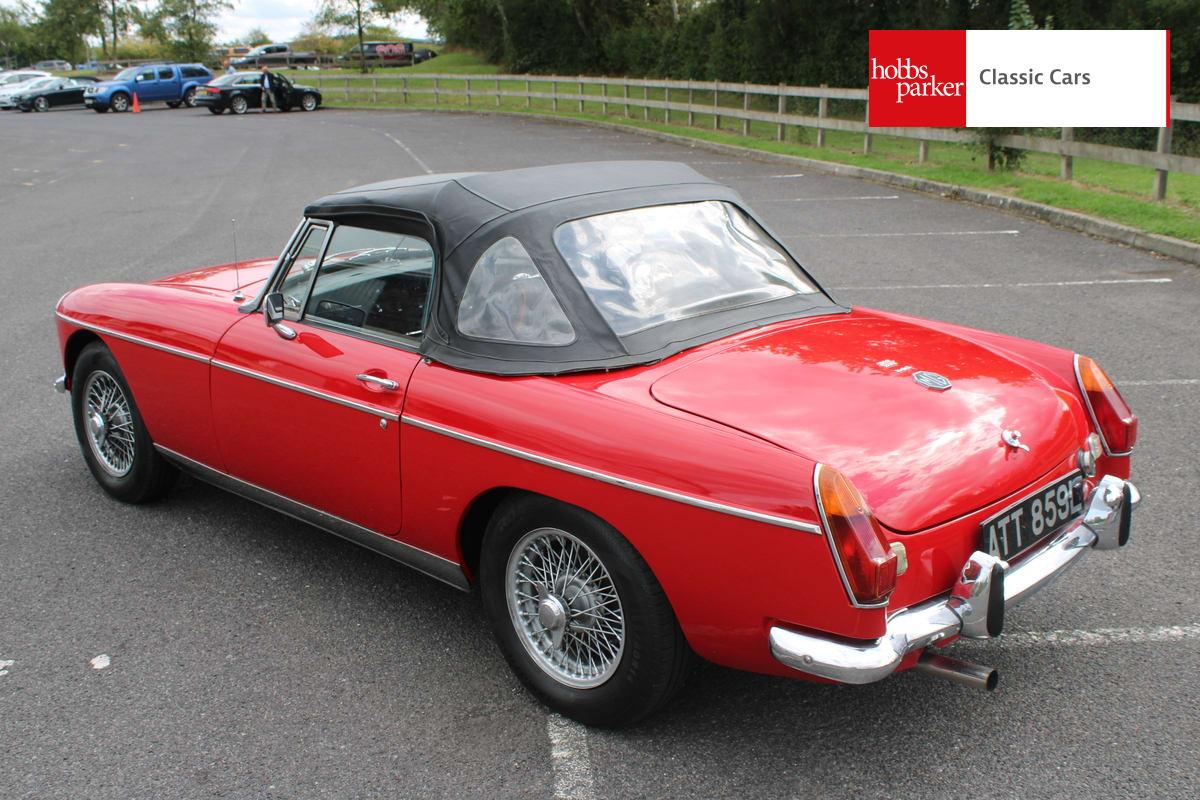 1972 MG B Roadster