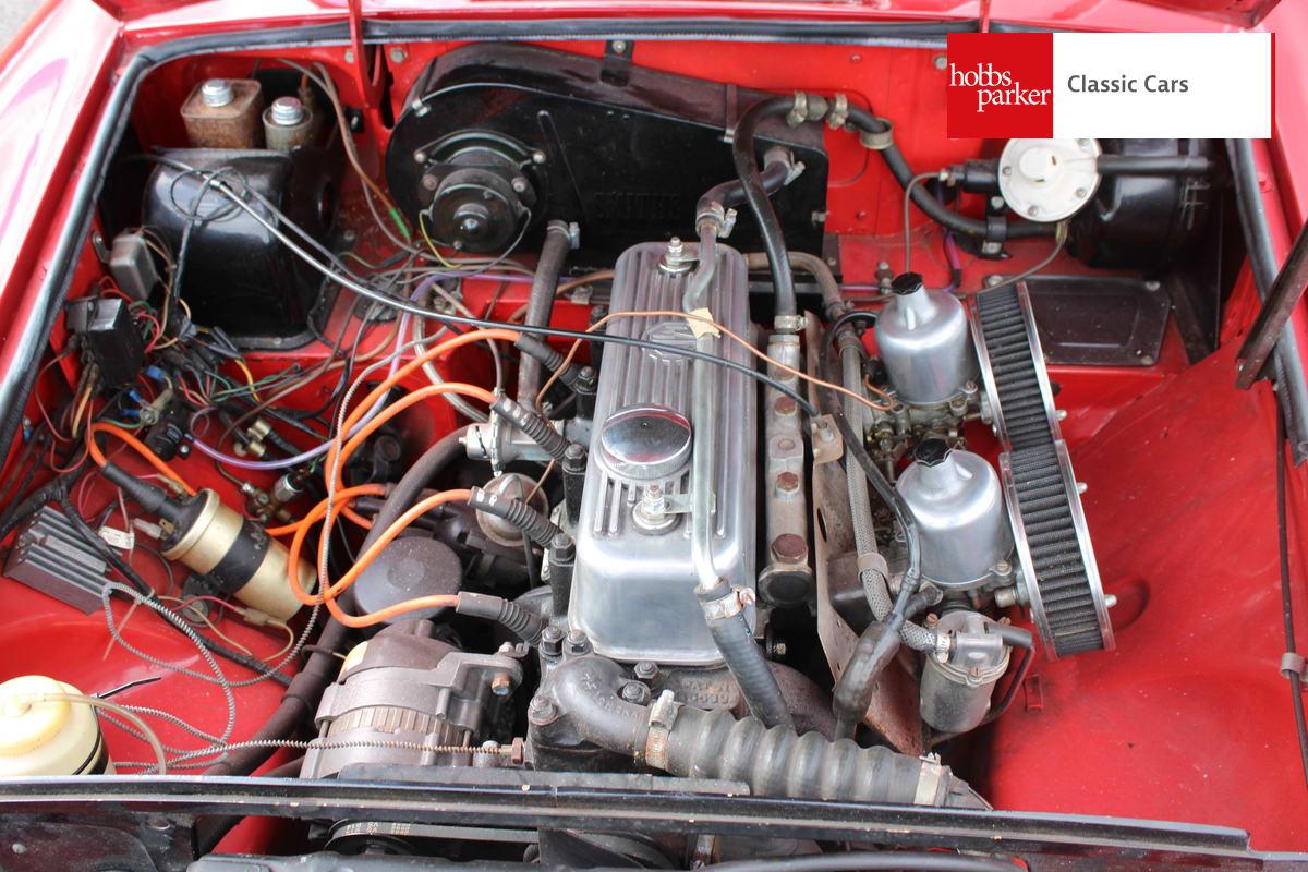 1972 MG B Roadster