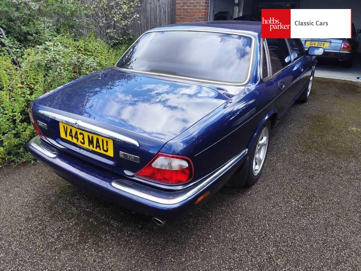 2000 Jaguar XJ8 AUTO