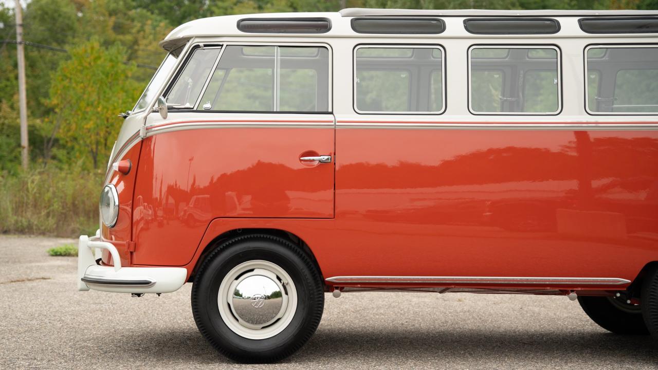 1961 Volkswagen 1961 Volkswagen Micro Bus De Luxe &lsquo;23-Window' Samba