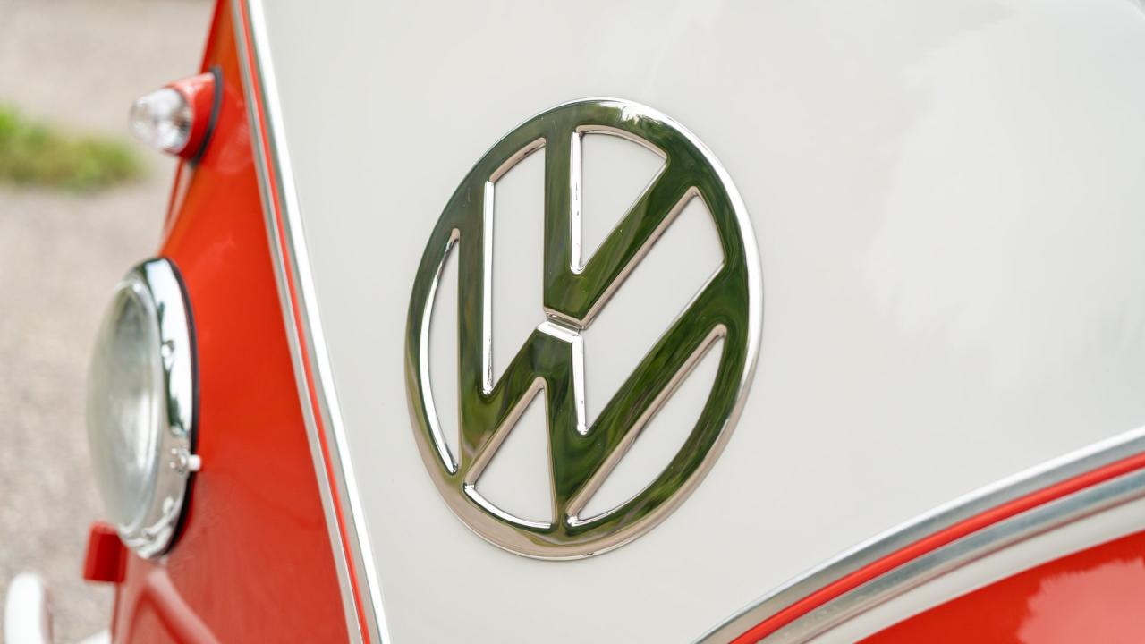 1961 Volkswagen 1961 Volkswagen Micro Bus De Luxe &lsquo;23-Window' Samba